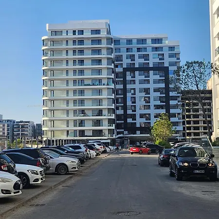 Luxury Anis 4 & 5 Apartment *