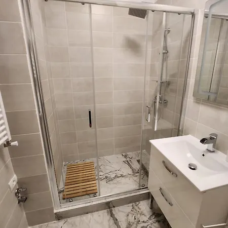 Luxury Anis 4 & 5 Apartamento *