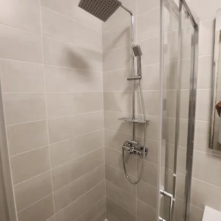 Luxury Anis 4 & 5 Apartment *